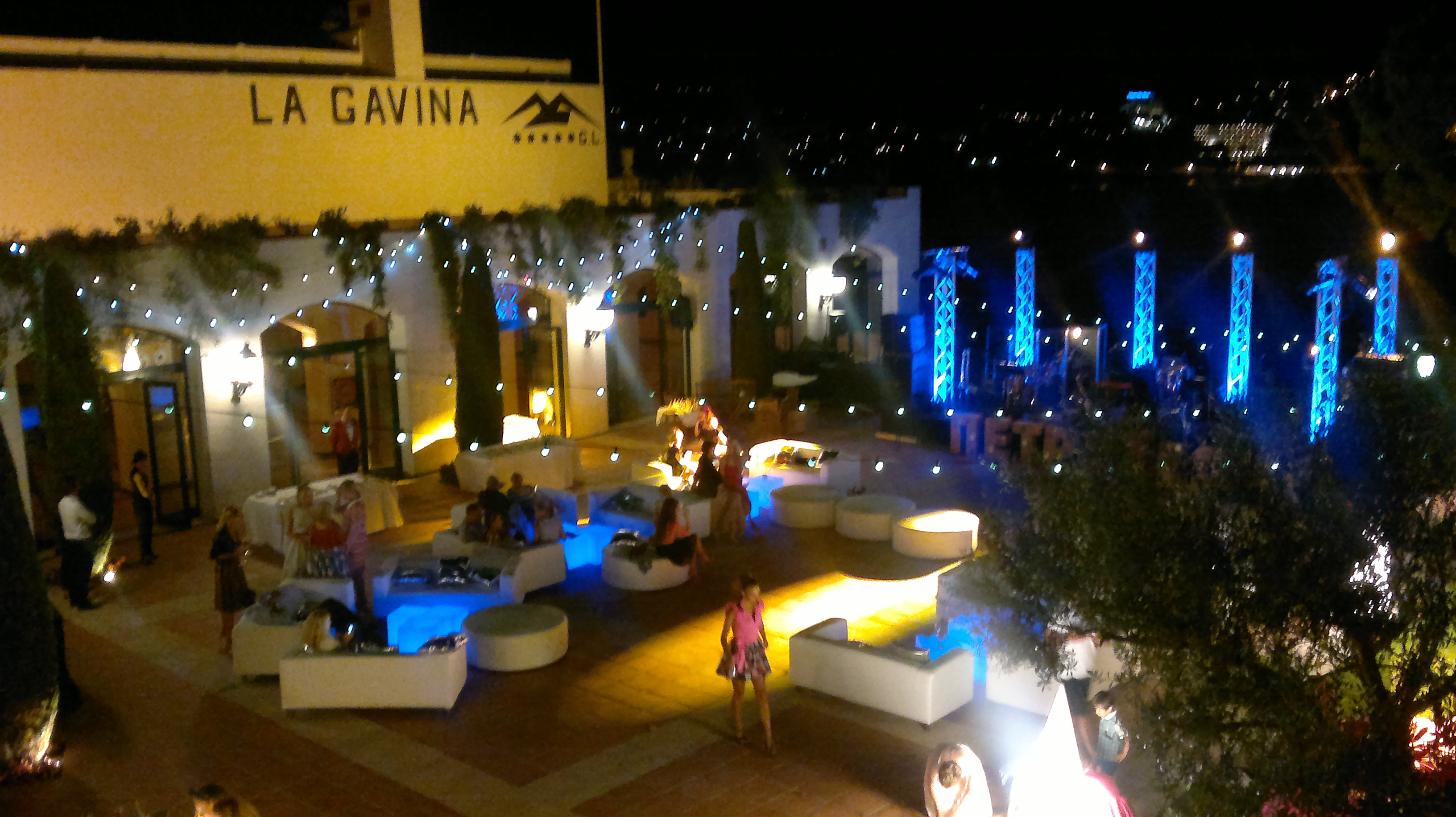 ALQUILER GUIRNALDA FERIA 6